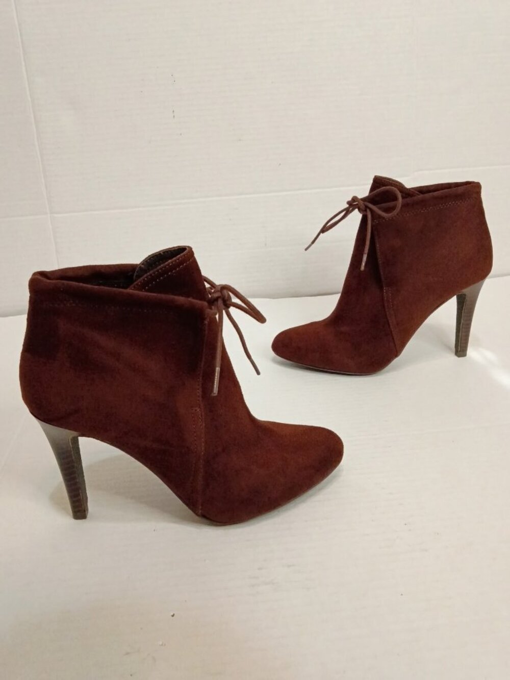 Brown Faux Suede Lace Up Heeled Ankle Booties Women’s Size 7 - Picture 1 of 7